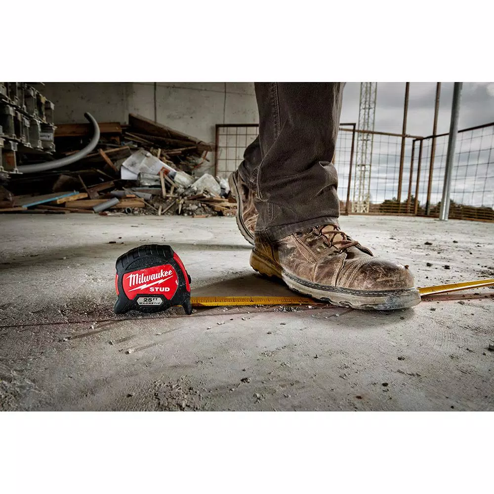 Milwaukee 25 ft. STUD Magnetic Tape Measure & FASTBACK Compact Folding Utility Knife Combo Set