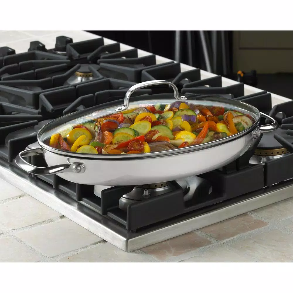 Cuisinart 13.5 in. Stainless Steel Oval Buffet Server, 2.5 Qt. Chafing Dish