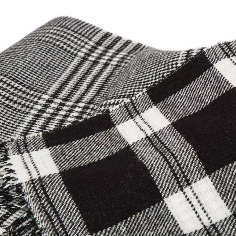 Glitzhome 60 in. Black and White Plaid Reversible Woven Acrylic Throw Blanket with Fringed Edges