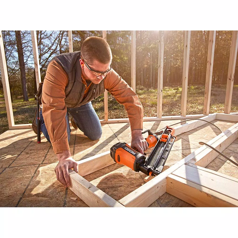 RIDGID 21-Degree 3-1/2 in. Framing Nailer and 3-1/2 in. Full-Size Palm Nailer Combo Kit