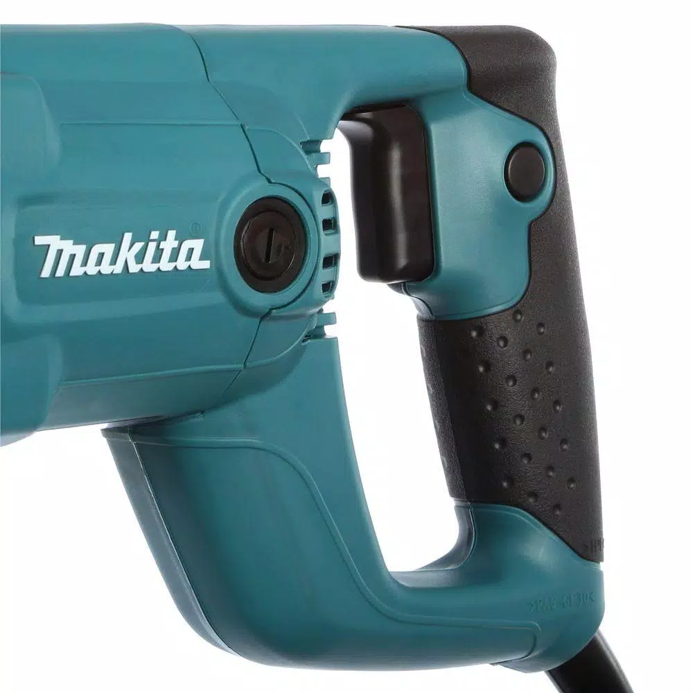Makita 11 Amp Corded Variable Speed Reciprocating Saw Bundle with 6-Piece Blade Assortment Set