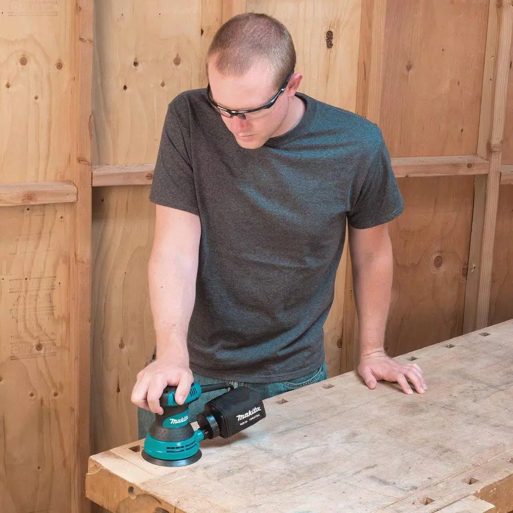 Makita 5 in. Corded Random Orbital Sander with Dust Bag and Hard Case, 3 Amp
