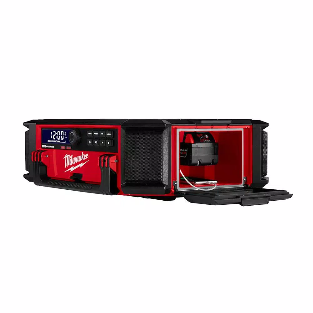 Milwaukee M18 PACKOUT Radio/Speaker with Charger, 22 in. Rolling Tool Box & 16 Qt. Cooler Kit