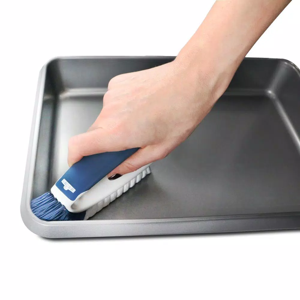 Unger 5 in. Plastic Cookware and Bakeware Cleaning Brush with V-Shaped Bristles and Scraper