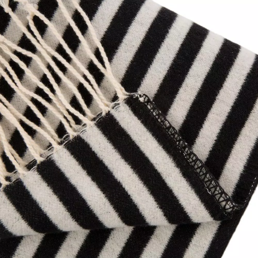 Glitzhome 60 x 50 in. Woven Cotton Geometric Jacquard Throw Blanket, Black and White