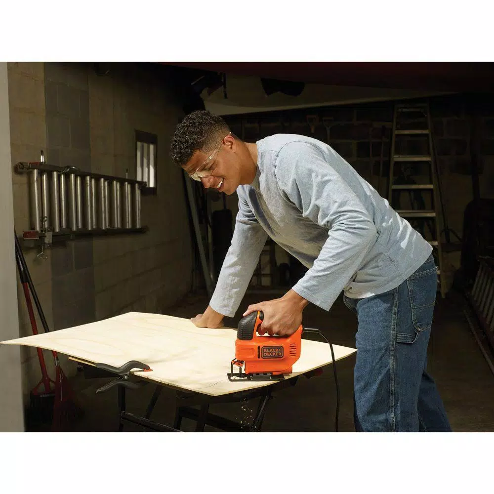 BLACK+DECKER 4.5 Amp Corded Jig Saw with Variable Speed and Quick-Clamp