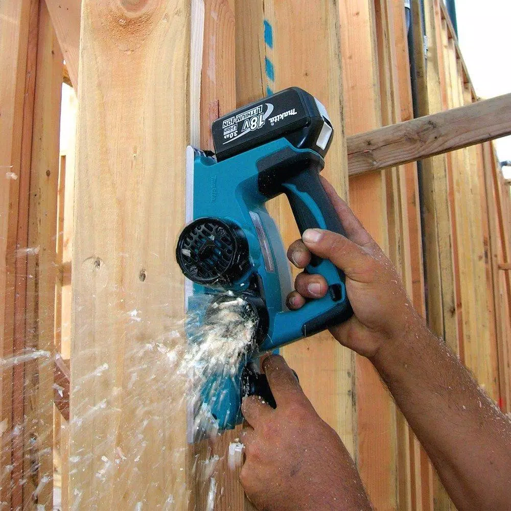 Makita 18V LXT Cordless 3-1/4 in. Planer with Bonus 5.0Ah Battery