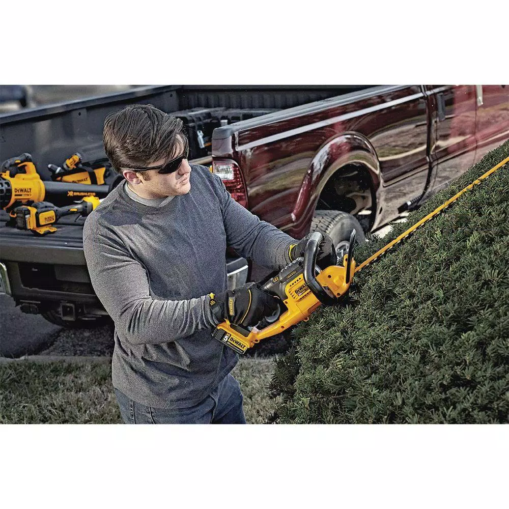 DEWALT 20V MAX Cordless 22 in. Hedge Trimmer with (1) 5.0 Ah Battery