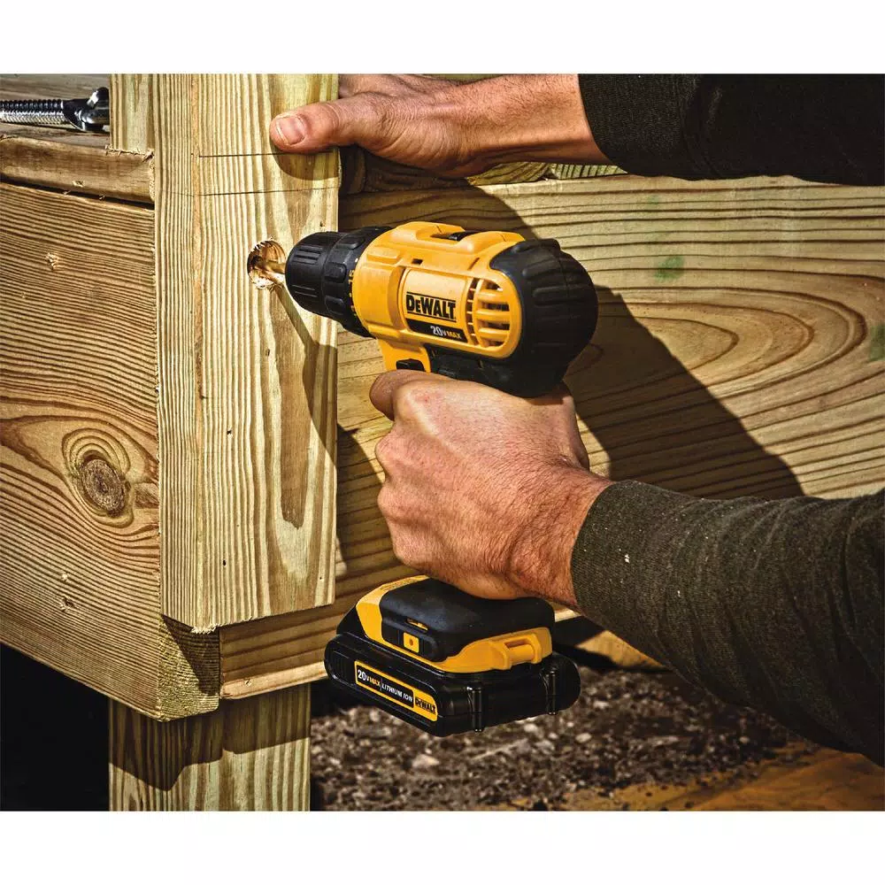 DEWALT 20V MAX Cordless 5-Tool Combo Kit with (2) Batteries and Charger