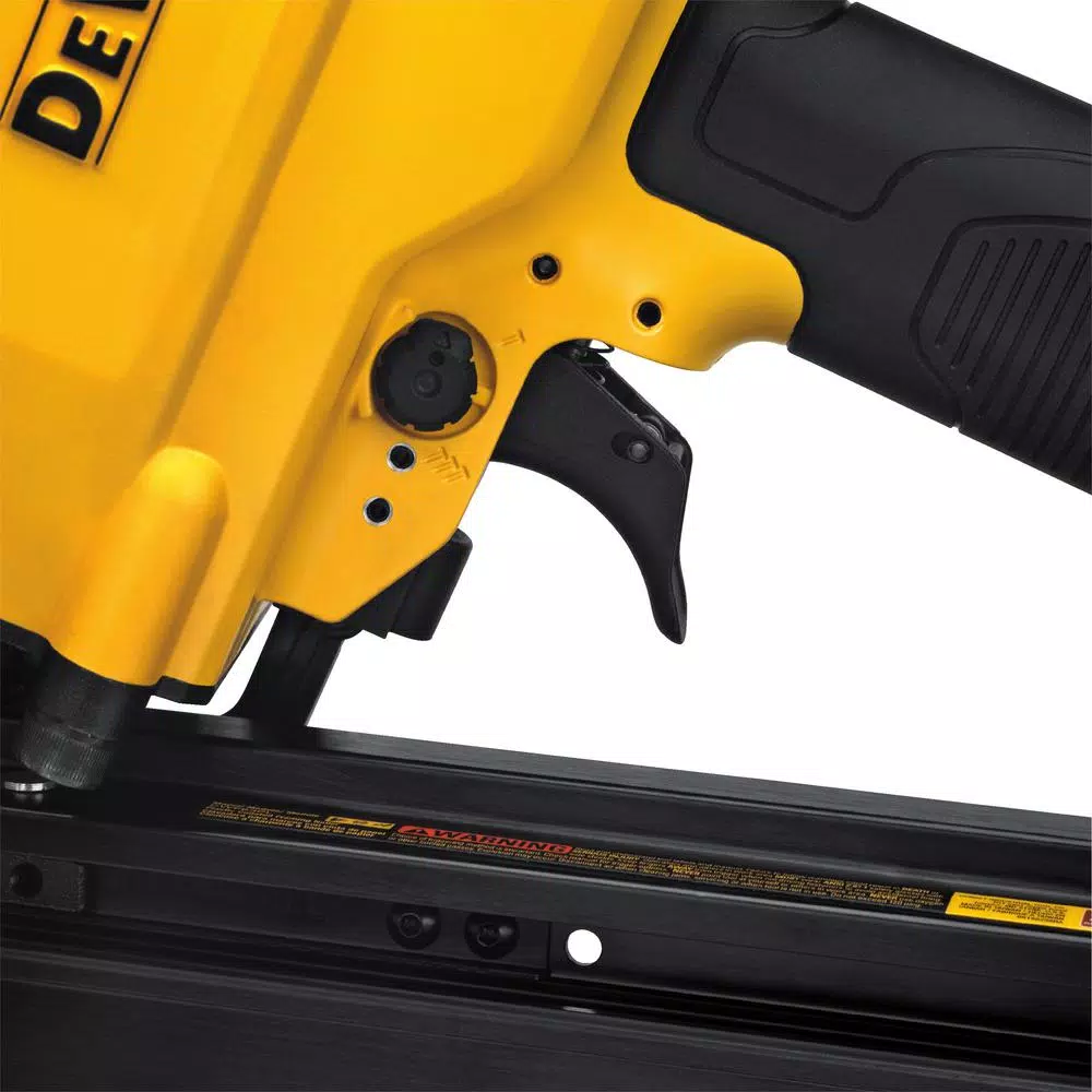 DEWALT Pneumatic 21° Collated Framing Nailer & 15° Coil Roofing Nailer Combo Kit