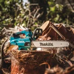 Makita 18V X2 LXT 36V Cordless Blower and 16 in. Top Handle Chainsaw Combo Kit with (2) 5.0 Ah Batteries & Charger thumbnail 11
