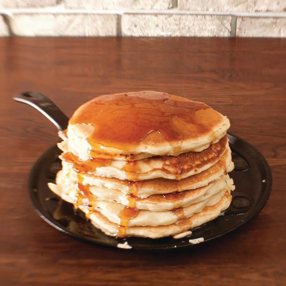 Lodge 10.5 in. Round Cast Iron Griddle Pan, Black