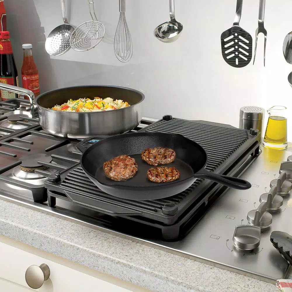 Classic Cuisine 12 in. Cast Iron Skillet with Pour Spout, Black