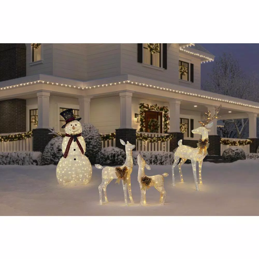 Home Accents Holiday 3 ft LED Lighted White Deer and Doe Set