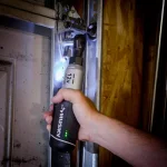Husky 3/8 in. Drive 12V Cordless Ratchet with Lithium-Ion Battery and Charger thumbnail 8