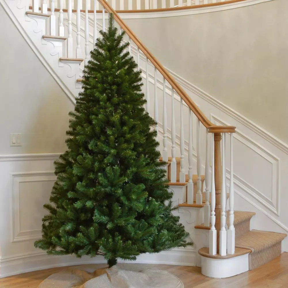 National Tree Company 7.5 ft. North Valley Spruce Hinged Artificial Christmas Tree, Slim Profile