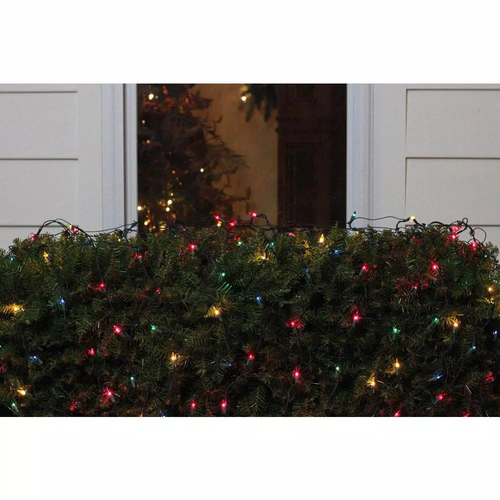 Northlight 4 ft. x 6 ft. Multi-Color Mini Net Style Christmas Lights with Green Wire, 150 Bulbs