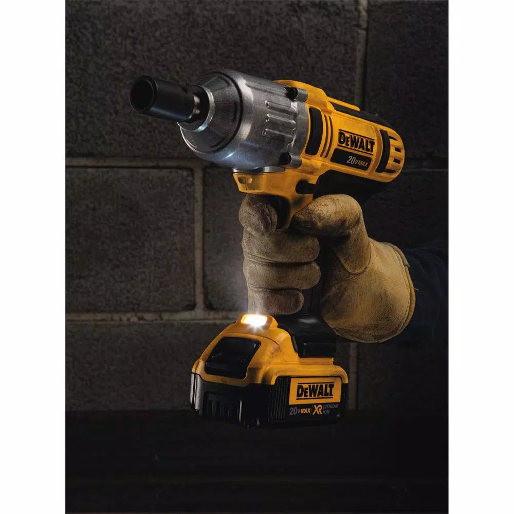 DEWALT 60V MAX FLEXVOLT 7-1/4 in. Brushless Circular Saw Kit with 6.0Ah Battery & Bonus 1/2 in. Impact Wrench