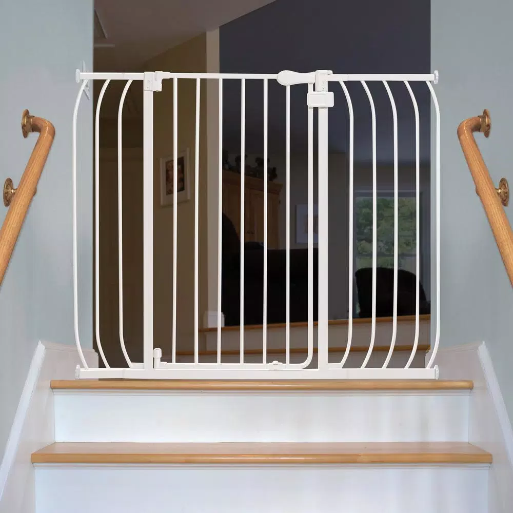Summer Infant Sure and Secure 36 in. Extra-Tall Walk-Thru Pressure Mounted Gate, White