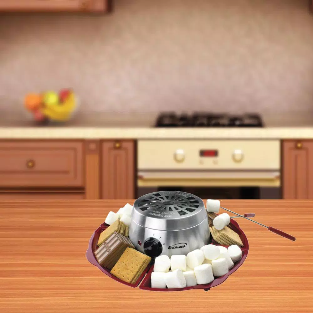 Brentwood Appliances Indoor Electric S'mores Maker with 4 Trays and 4 Roasting Forks, Silver/Red