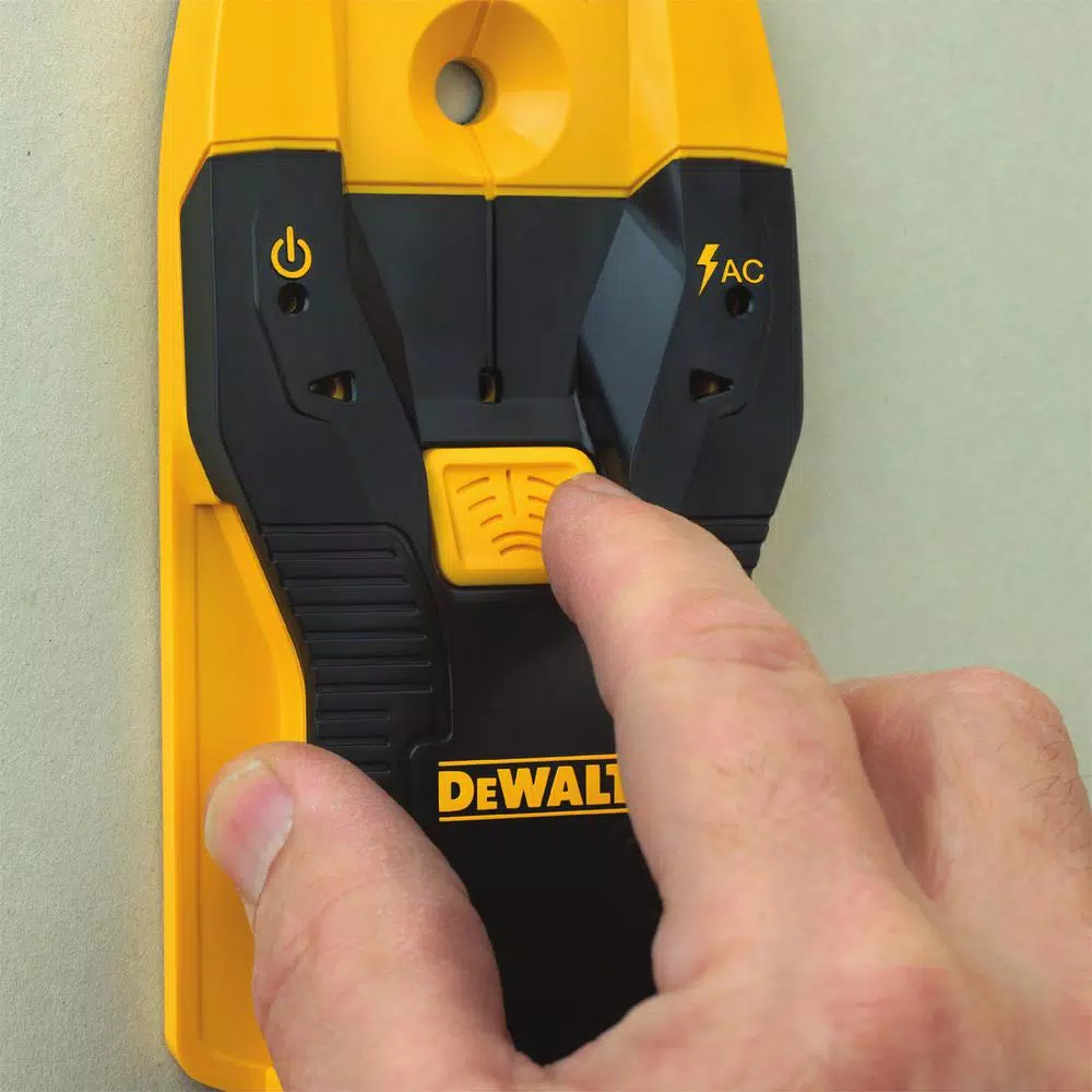 DEWALT 3/4 in. Center Sensor Stud Finder and 20 oz. Hammer Bundle
