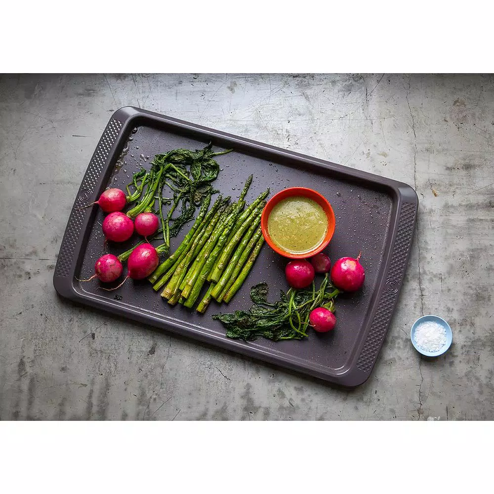 Saveur Selects Artisan 5-Piece Carbon Steel Bakeware Set, Gray