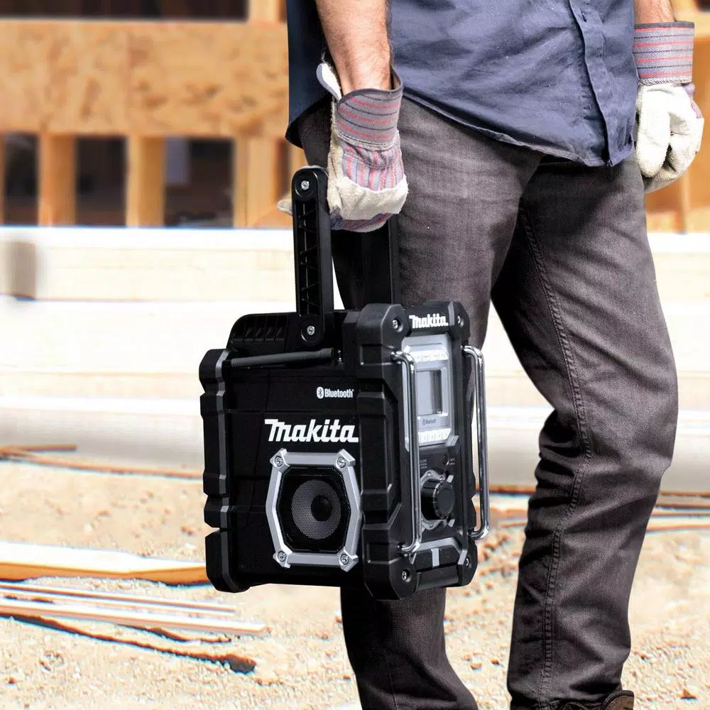 Makita 18V LXT Lithium-Ion Bluetooth Job Site Radio, Model XRM06B (Tool Only)