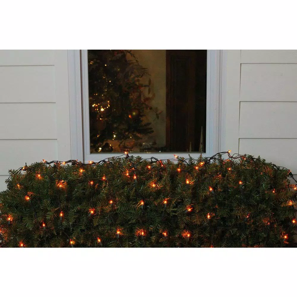 Northlight 4 ft. x 6 ft. Orange Mini Net Style Christmas Lights with Green Wire, 150 Bulbs