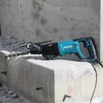 Makita 8 Amp 1 in. SDS-Plus Corded Rotary Hammer Drill with AVT and Hard Case thumbnail 6