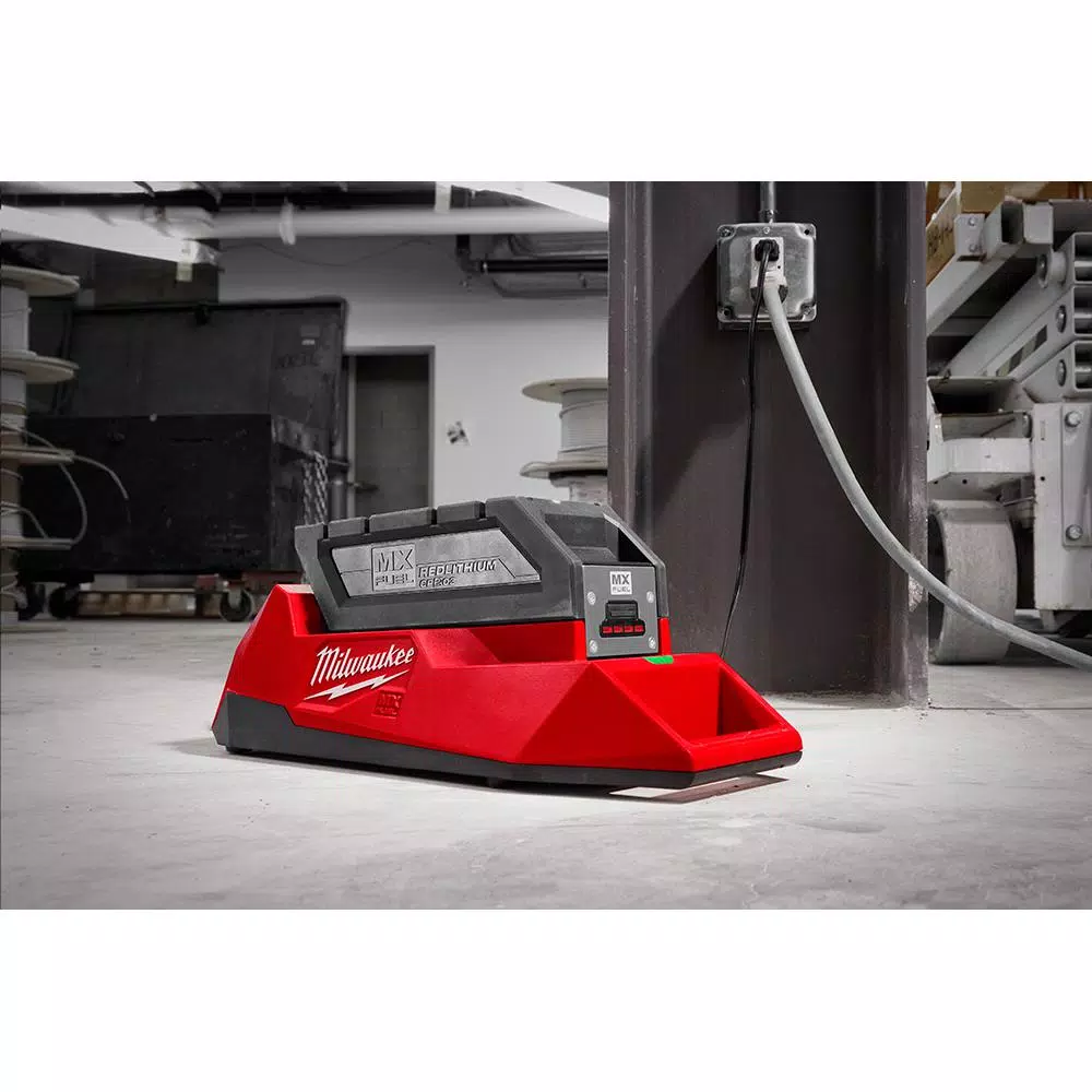 Milwaukee MX FUEL Lithium-Ion Battery Charger