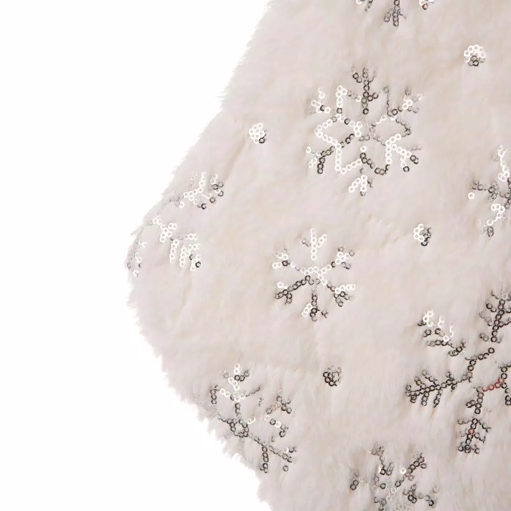 Glitzhome 21 in. White Plush Velvet Christmas Stocking Set with Snowflake Embroidery (2-Pack)
