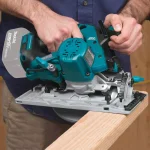 Makita 18V LXT Brushless 6-1/2 in. Cordless Circular Saw with Electric Brake (Tool Only) thumbnail 3
