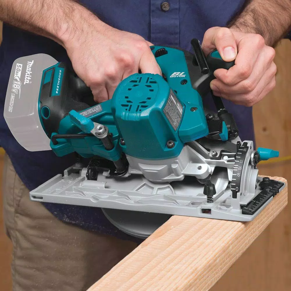 Makita 18V LXT Brushless 6-1/2 in. Cordless Circular Saw with Electric Brake (Tool Only)