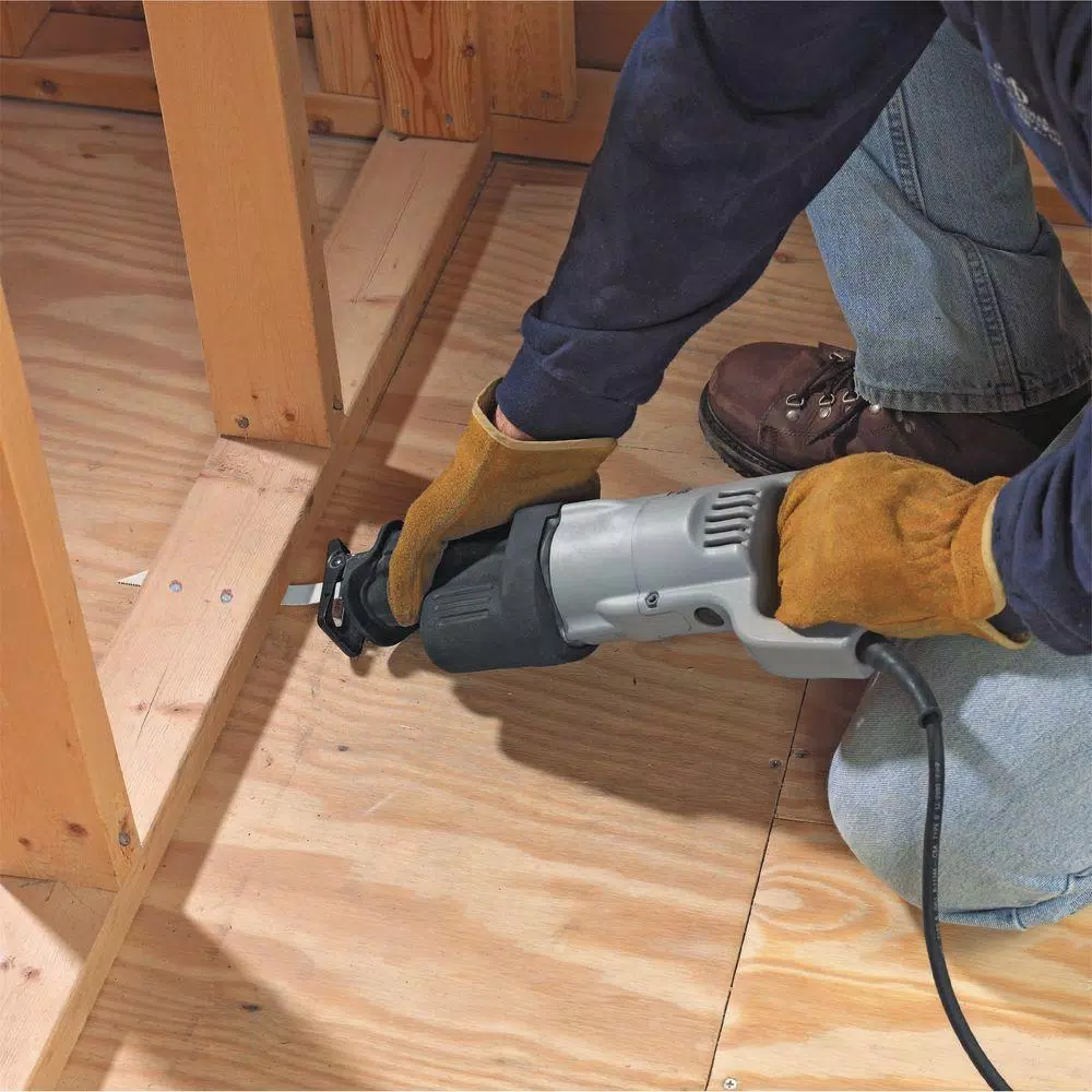 DEWALT DWE304 10-Amp Corded Variable Speed Reciprocating Saw