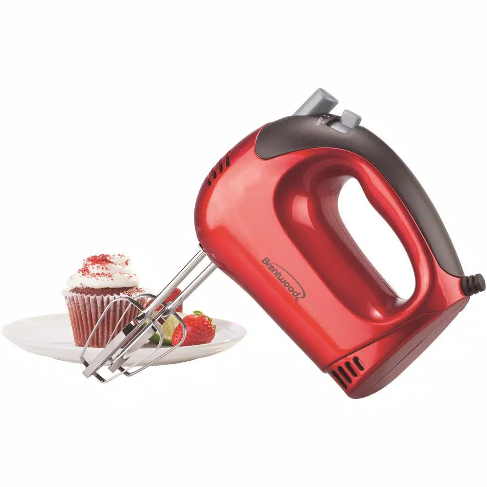 Brentwood Appliances Brentwood 2-Piece Kitchen Bundle: 50 oz. 12-Speed Blender and 5-Speed Electric Hand Mixer, Red