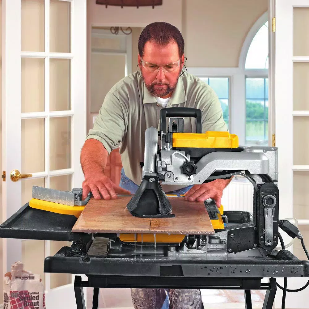 DEWALT 10 in. Wet Tile Saw with 1.5 HP Motor and Cantilevering Rail System