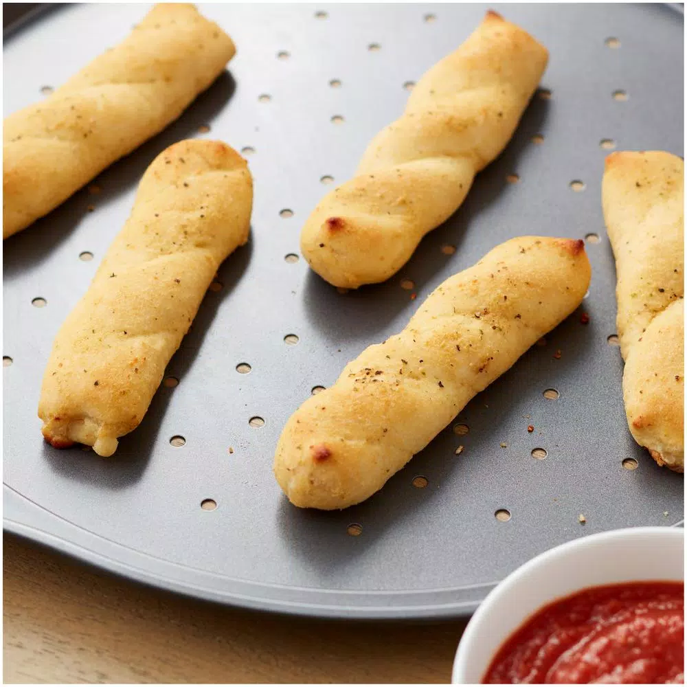 Wilton Perfect Results 14 in. Non-Stick Perforated Pizza Crisper Pan, Set of 2