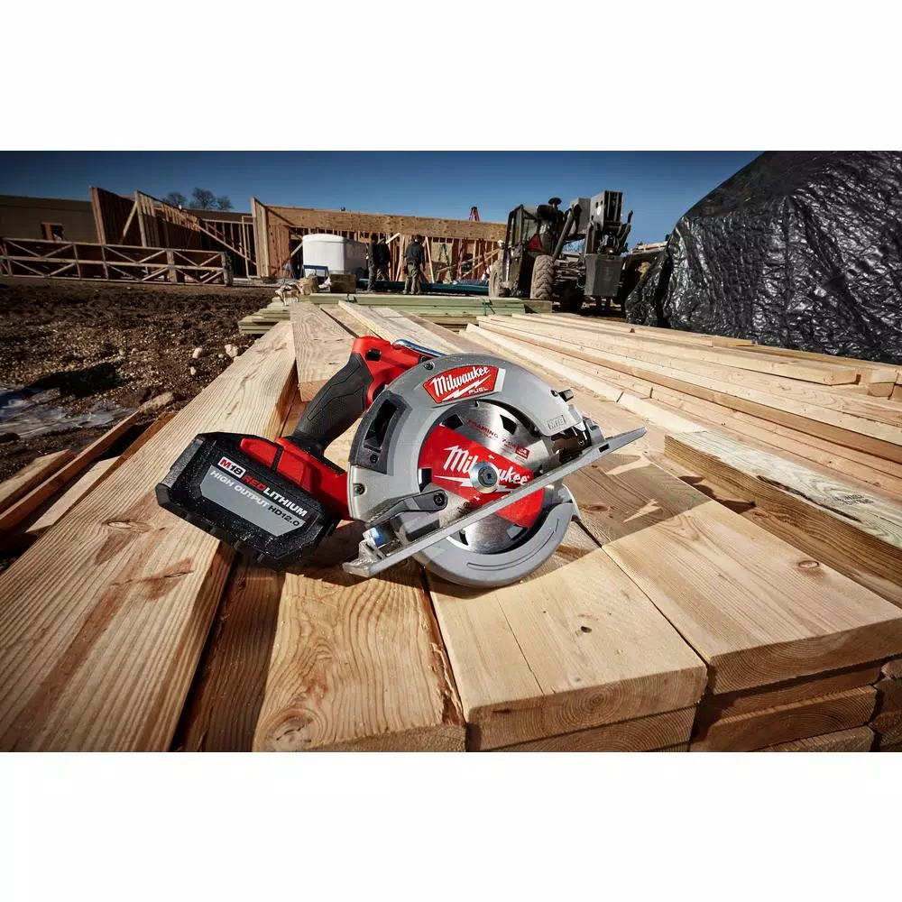 Milwaukee M18 FUEL 7-1/4 in. Brushless Cordless Circular Saw Kit with 12.0 Ah Battery & Charger