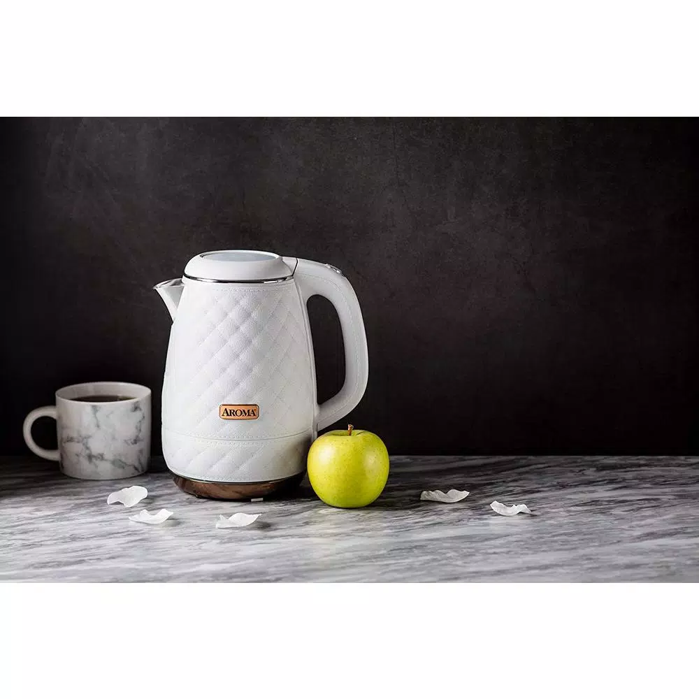 Aroma Professional 7-Cup Electric Water Kettle, 1.7L, White