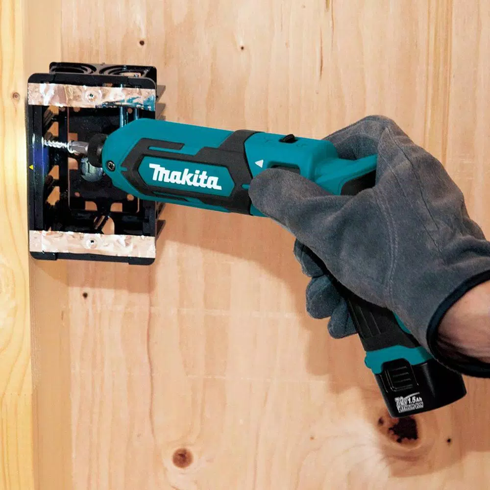 Makita 7.2V Lithium-Ion Cordless 1/4 in. Hex Impact Driver Kit