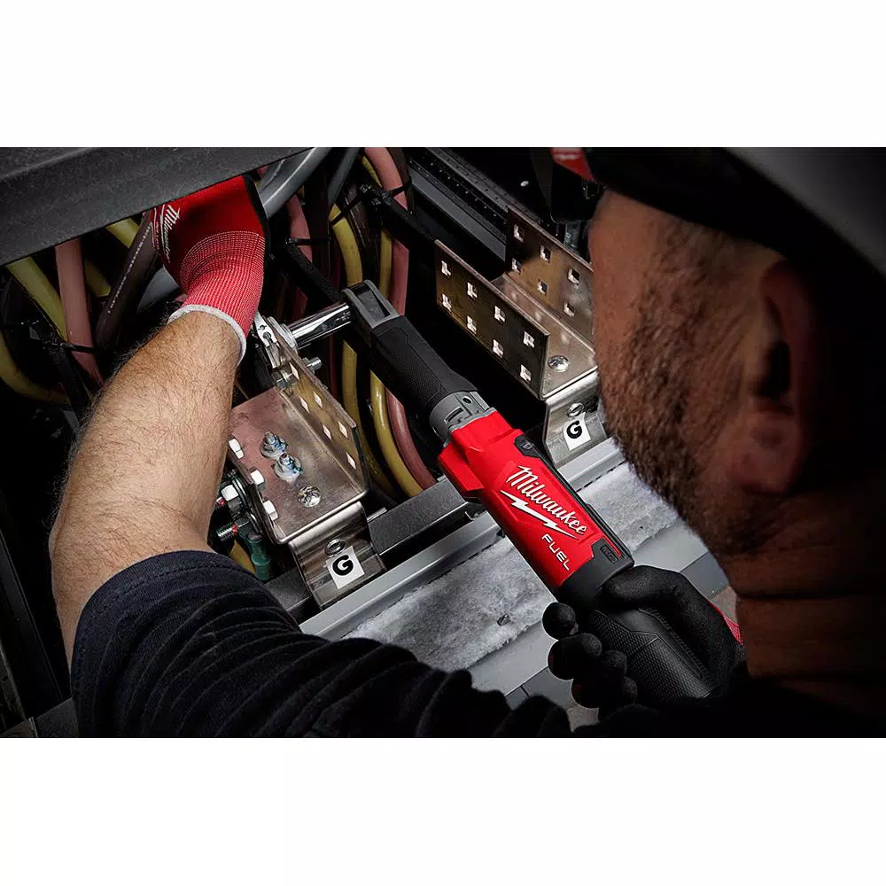 Milwaukee M12 FUEL 3/8 in. Digital Torque Wrench Kit with ONE-KEY, Two 2.0 Ah Batteries & Charger