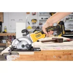 DEWALT 20V MAX ATOMIC Brushless 4-1/2 in. Cordless Circular Saw (Tool-Only) thumbnail 13