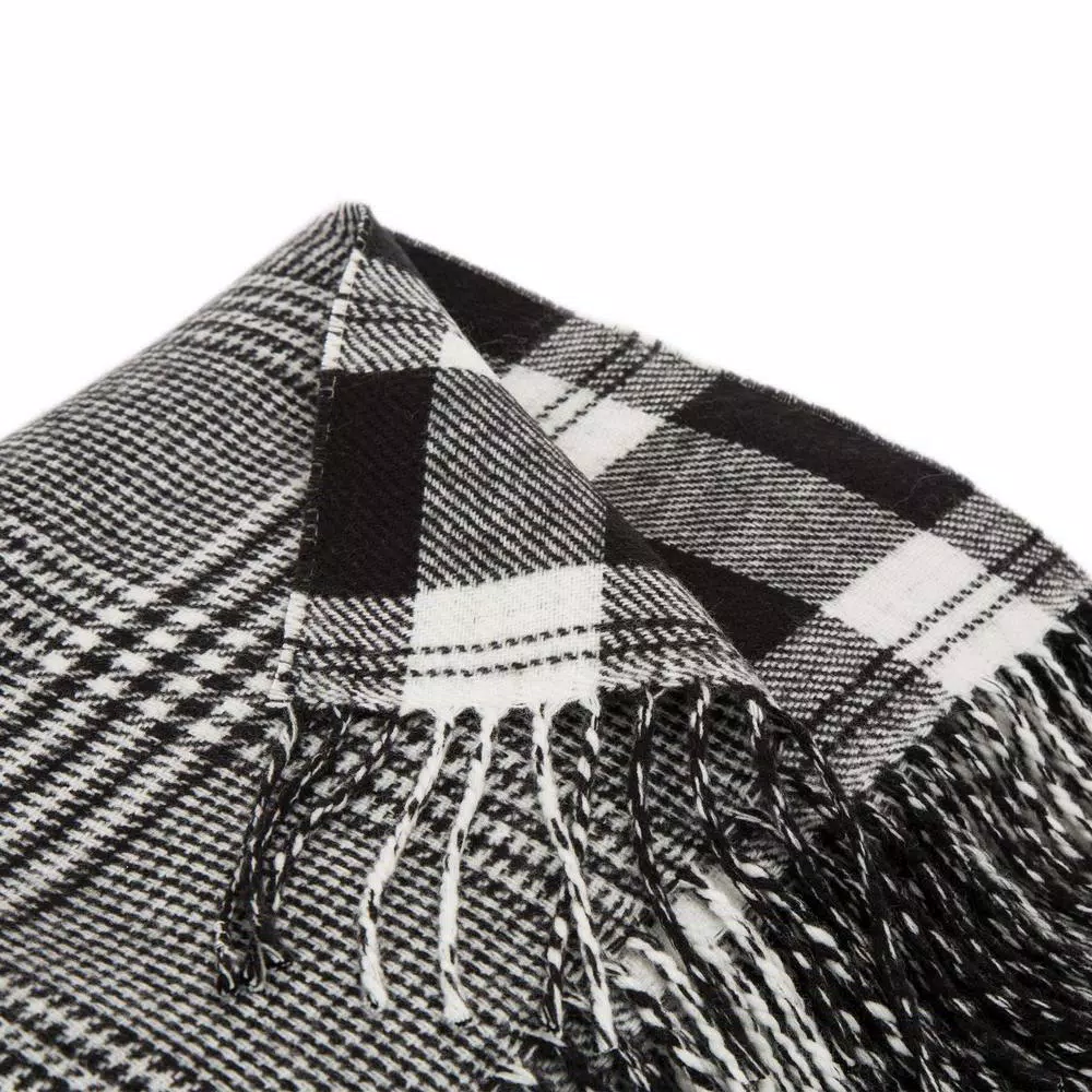 Glitzhome 60 in. Black and White Plaid Reversible Woven Acrylic Throw Blanket with Fringed Edges