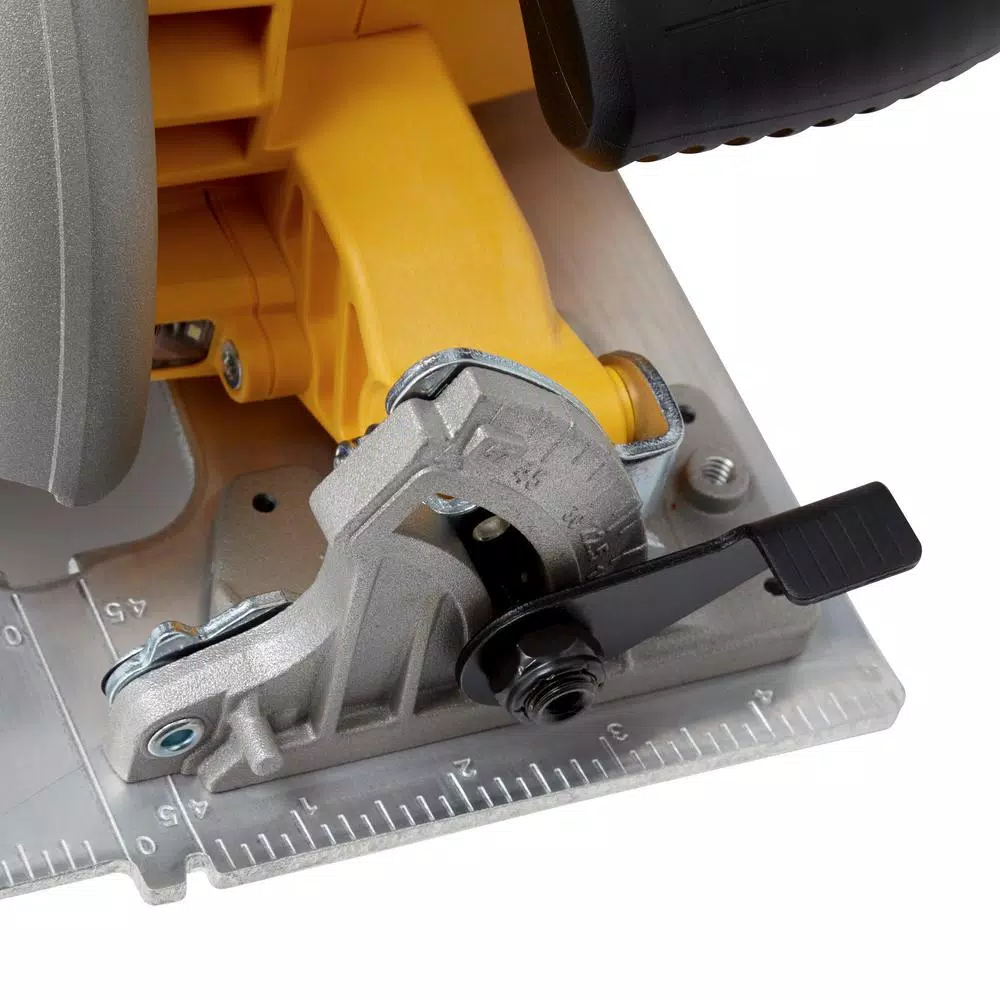 DEWALT 20V MAX XR Cordless Brushless 7-1/4 in. Circular Saw (Tool-Only)