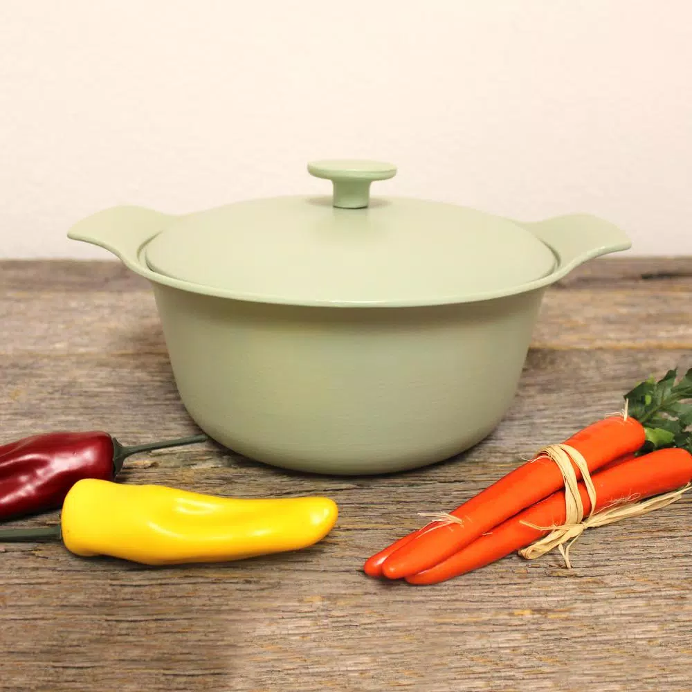 BergHOFF Ron 4.4 Qt. Cast Iron Stock Pot with Lid, Green