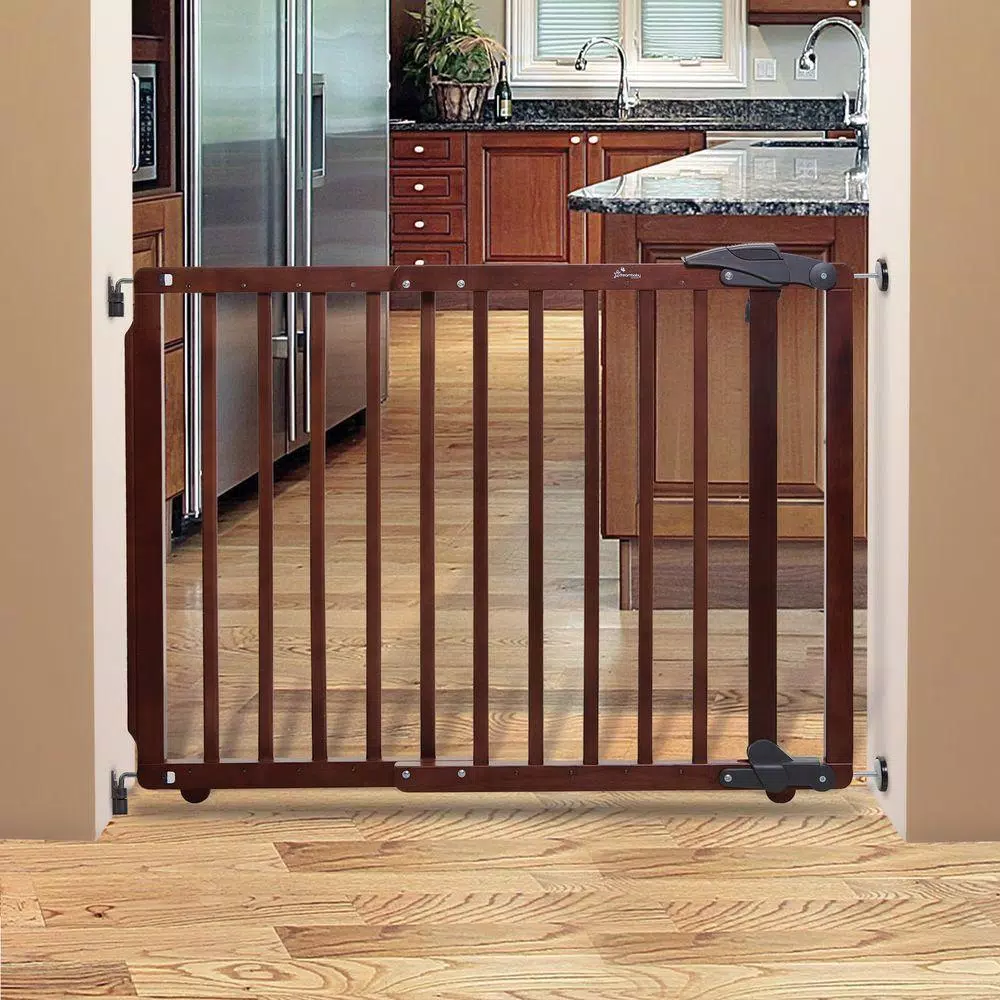 Dreambaby Nottingham Gro-Gate 29.5 in. Wooden Extendable Safety Gate, Cherry