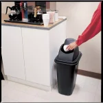 Rubbermaid Commercial Products Rubbermaid Commercial Untouchable 41 qt. Black Square Trash Can Domed Swing Top Lid thumbnail 3