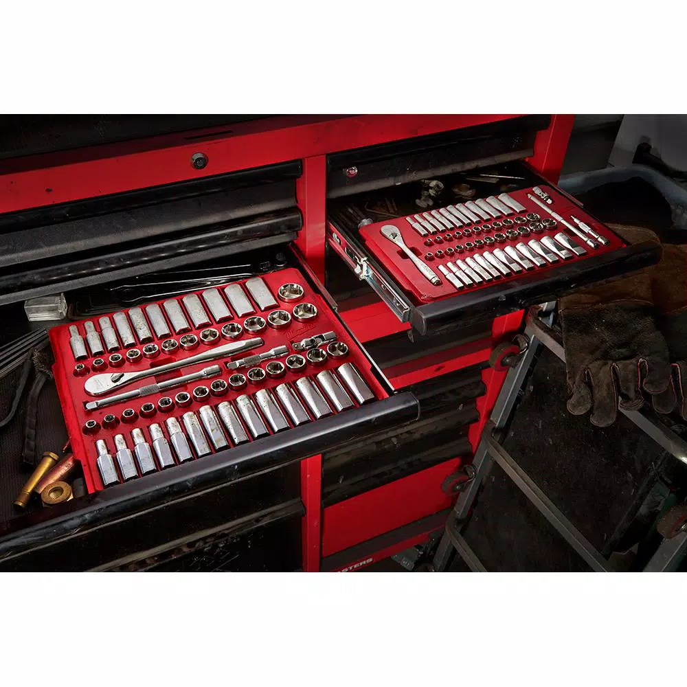 Milwaukee 64-Piece 1/4 in. Drive SAE/Metric Ratchet, Socket, and Combination Ratcheting Wrench Set