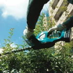 Makita 18V LXT Cordless Hedge Trimmer Kit with 4.0Ah Battery and Charger, 22 in. Blade thumbnail 3