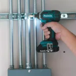 Makita 18V LXT Cordless 1/4 in. Impact Driver Kit with 1.5 Ah Battery and Charger thumbnail 5